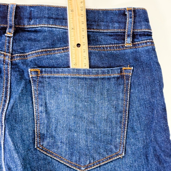 👖 LOFT Dark Blue Wash Jean Shorts – Size 4 / 27" – 10" Inseam – Retail: $60 - Picture 8 of 13